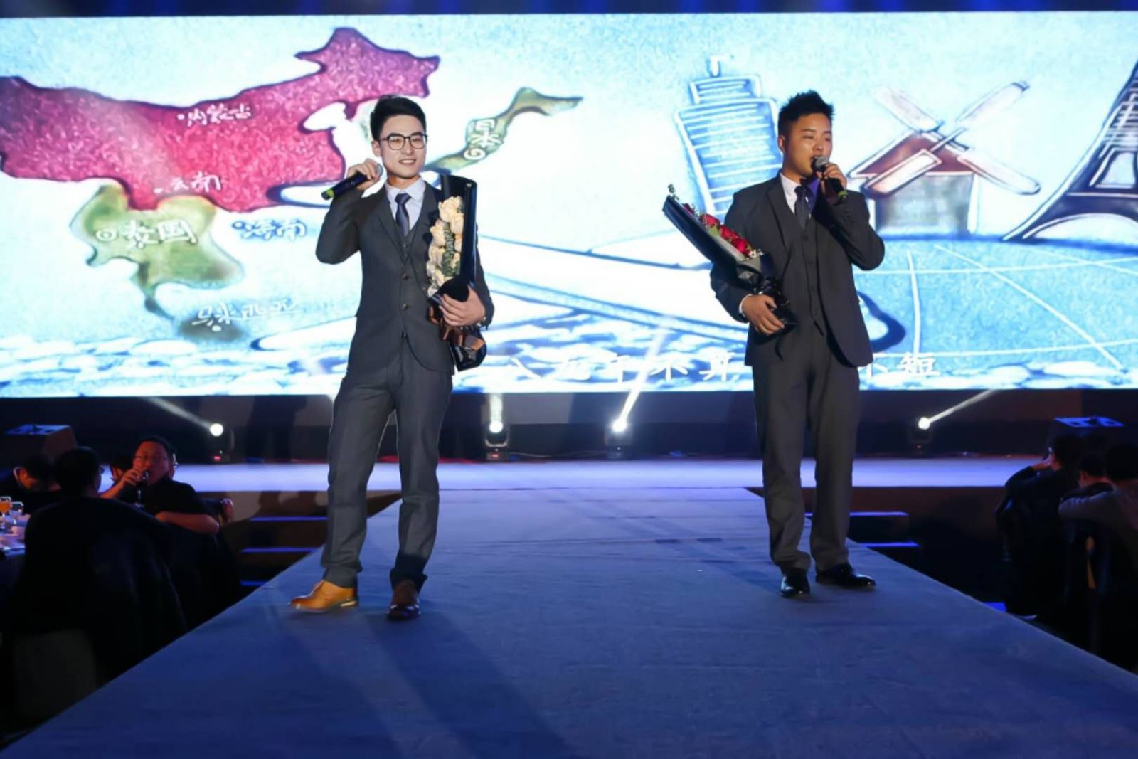 年會原創(chuàng)歌曲《光云，我們的家》