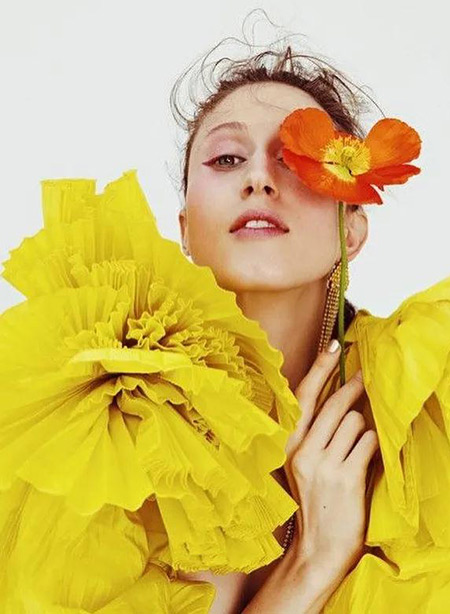 2021秋冬女裝十大流行色 晴空藍(lán)、嫩粉紅等色彩都很美(圖16)