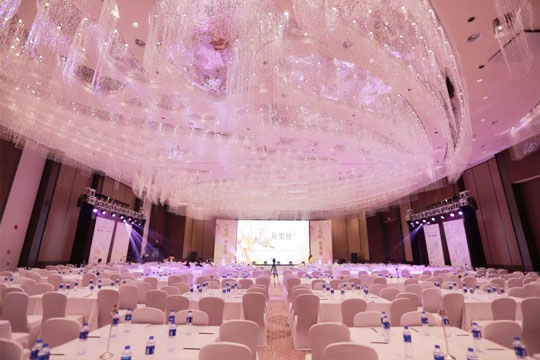 “芯綻放，新里程”——花間堂2019年新品上市發(fā)布會暨下半年規(guī)劃